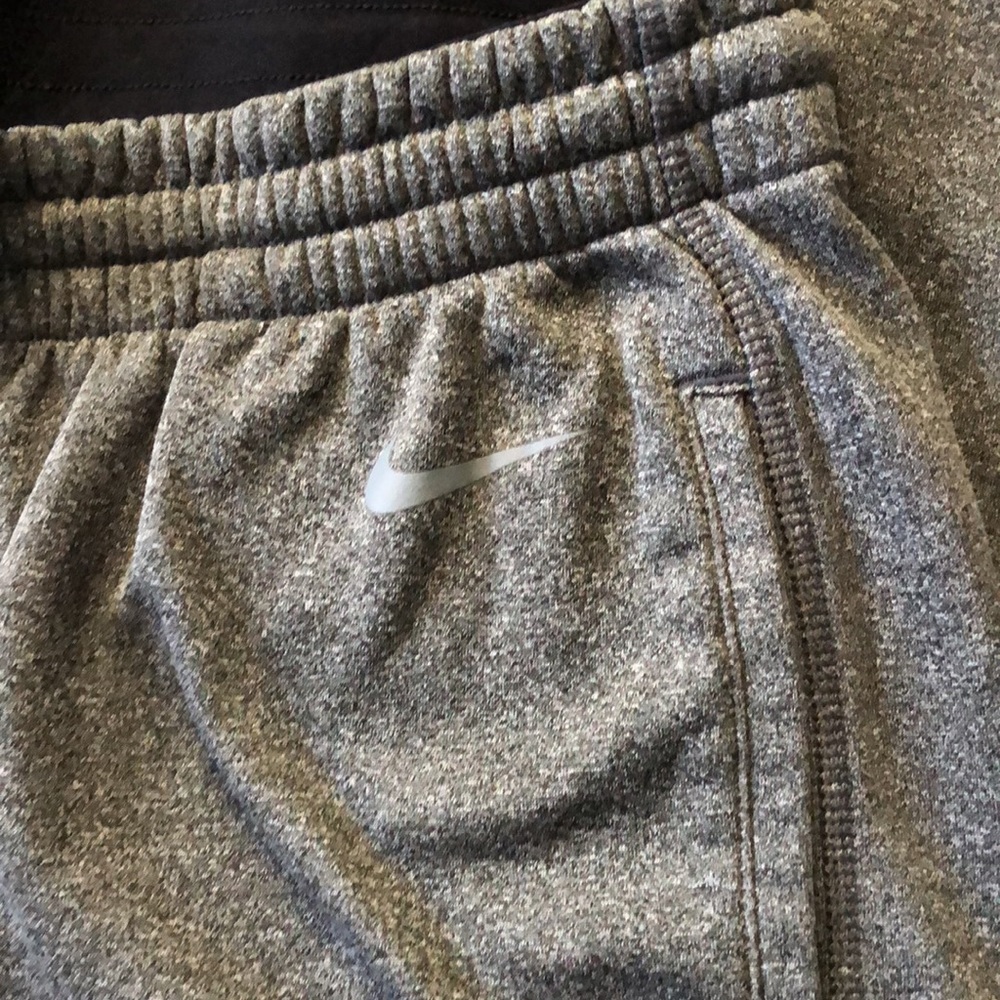 Men’s Nike Fleece Lined Sweatpants - Picture 4 of 5